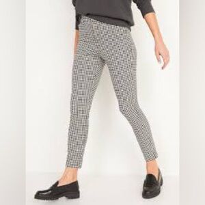 Old Navy Pixie pants - Houndstooth pattern